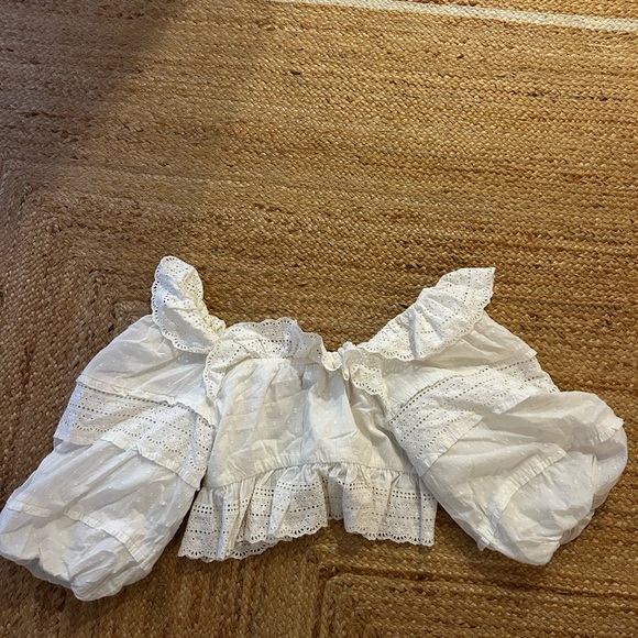 FARM Rio White Eyelet Ruffle Blouse size small - Picture 3 of 4